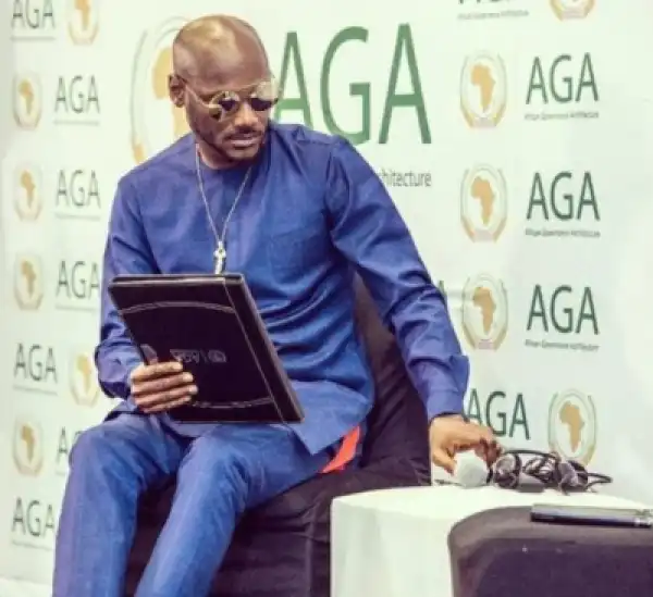 2Baba Throws Shade At Nigerian Government Again